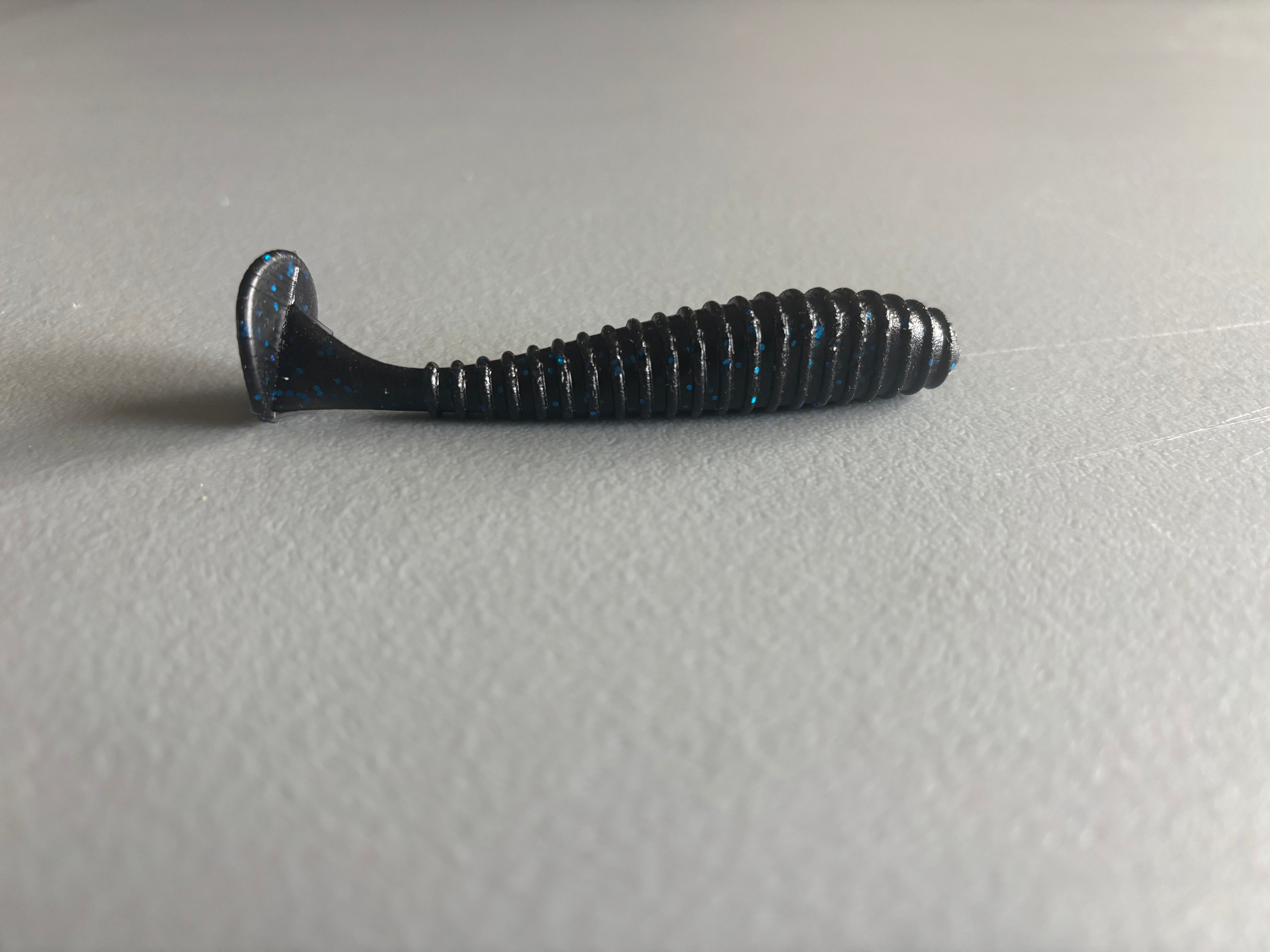 Swimbait 3-1/2” Ripper Midnight Flake 9 per pack- coffee scent