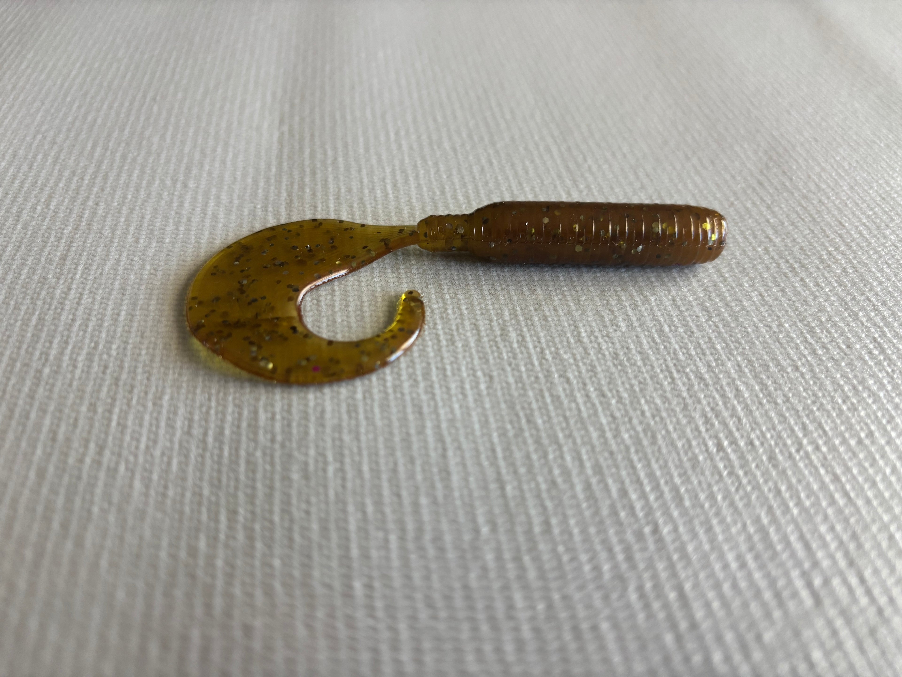 Grub 3.5” Mud Magic 16 per pack Garlic Scent
